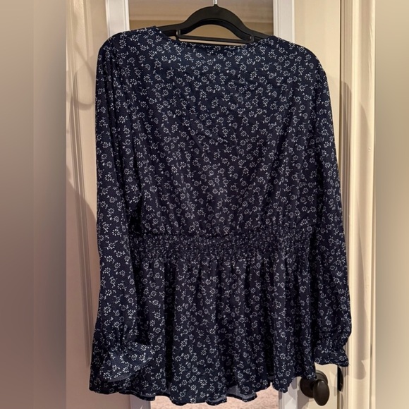 🌸 BloomChic Floral Blouse Bundle – Size 18/20 (Plus) 🌸 - Picture 3 of 5